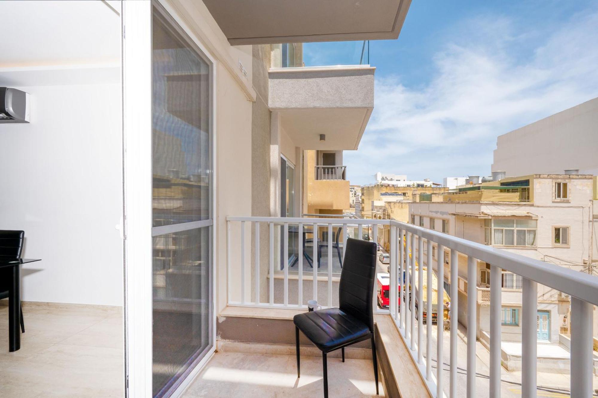 Stylish 2 Bedroomed Apartment Gzira Bagian luar foto